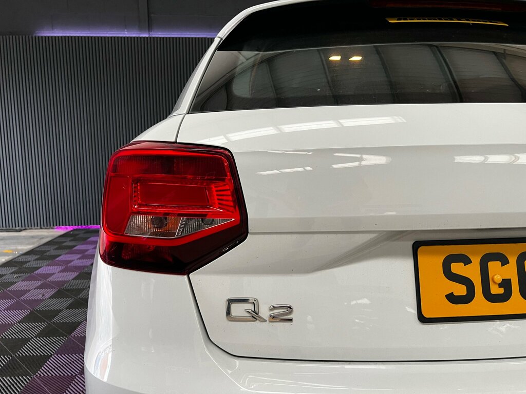 Audi Q2 Technik White #44
