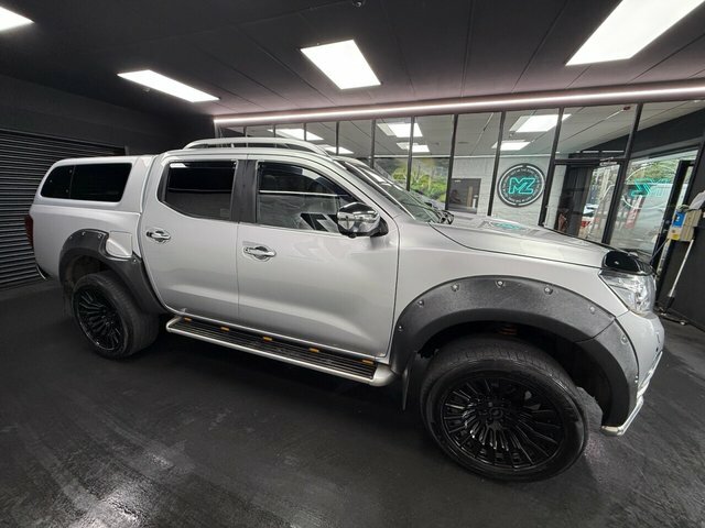 Nissan Navara 2.3 Dci Tekna Pickup Double Cab 4W SB66DKA Silver #5