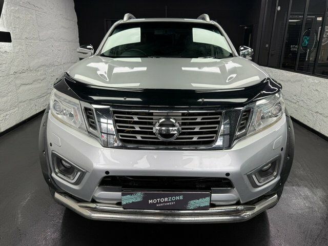 Nissan Navara 2.3 Dci Tekna Pickup Double Cab 4W SB66DKA Silver #3