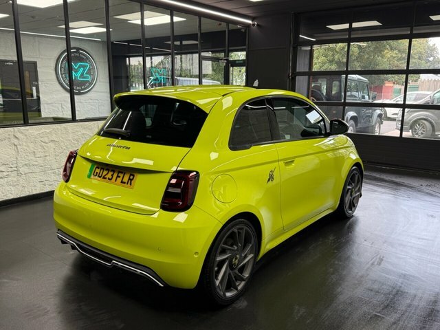 Abarth 500 Convertible Green #11
