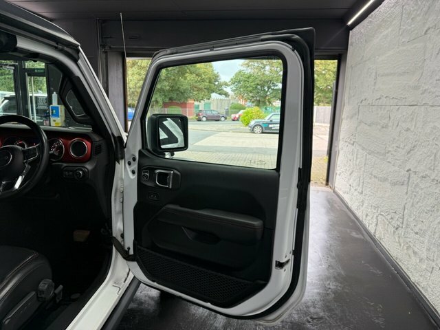 Jeep Wrangler 2L Null Silver #31