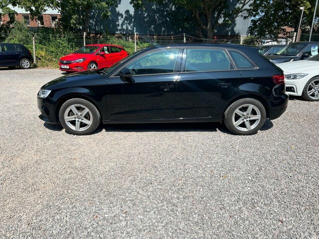 Audi A3 1.0 Tfsi 30 Se Technik Sportback Black #4