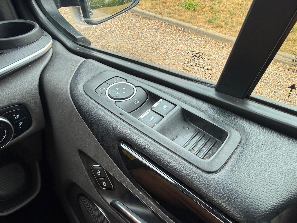 Ford Tourneo Custom Custom 320 Titanium Grey #26