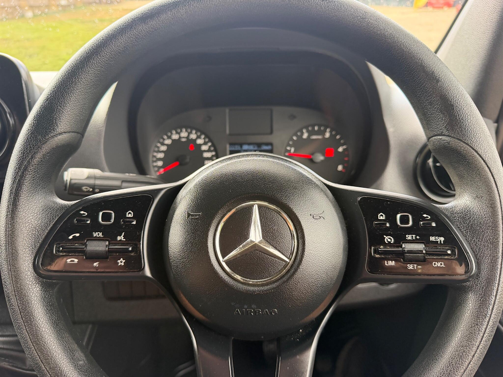 Mercedes-Benz Sprinter Panel Van White #19