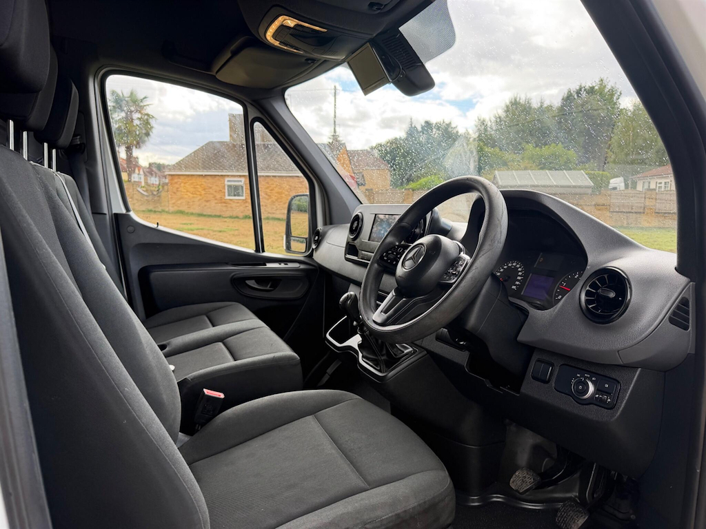 Mercedes-Benz Sprinter Panel Van White #18