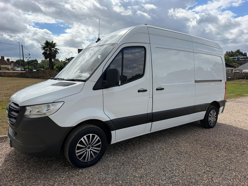 Mercedes-Benz Sprinter Panel Van White #3