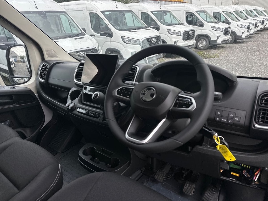 Vauxhall Movano 2L Prime Grey #5