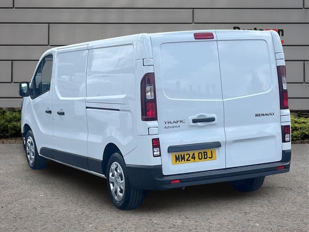 Renault Trafic 2.0 Dci Blue Ll30 Advance Panel Van Man MM24OBJ White #2