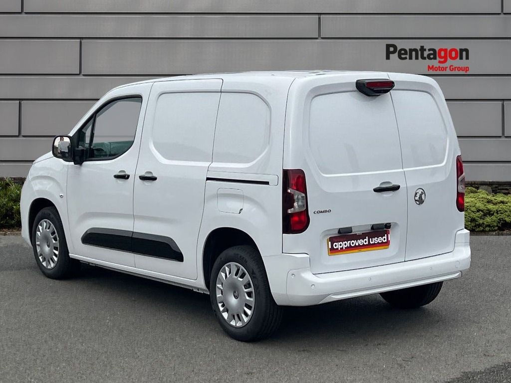Vauxhall Combo 1.5 Turbo D 2300 Pro Panel Van S DL26SNK White #2