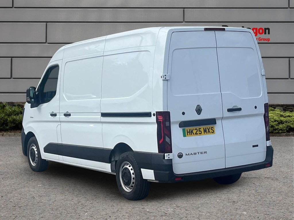 Renault Master E Tech Mm35 87Kwh Advance Panel Van A White #2