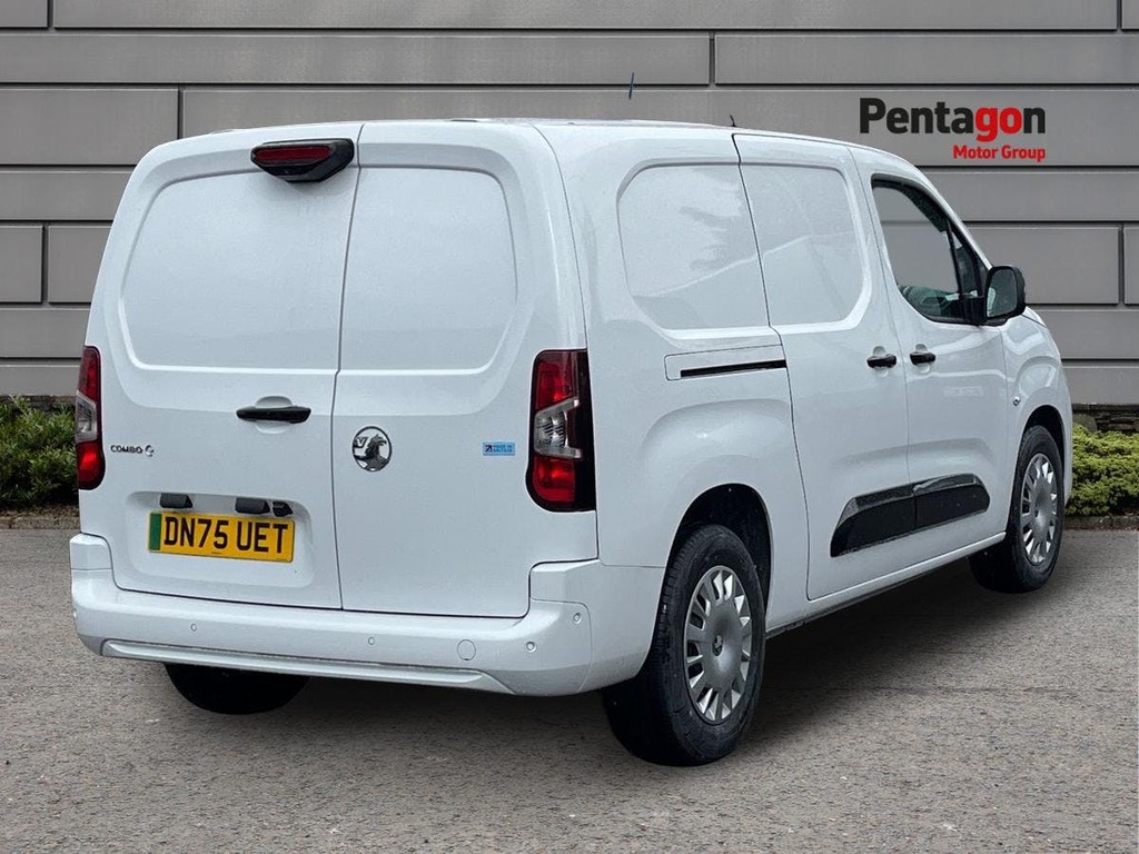 Vauxhall Combo-e Life 52Kwh Pro Xl Panel Van 6Dr Lwb 11Kw White #4