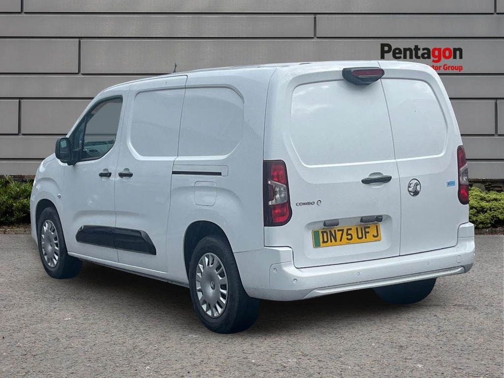 Vauxhall Combo-e Life 52Kwh Pro Xl Panel Van 6Dr Lwb 11Kw White #2