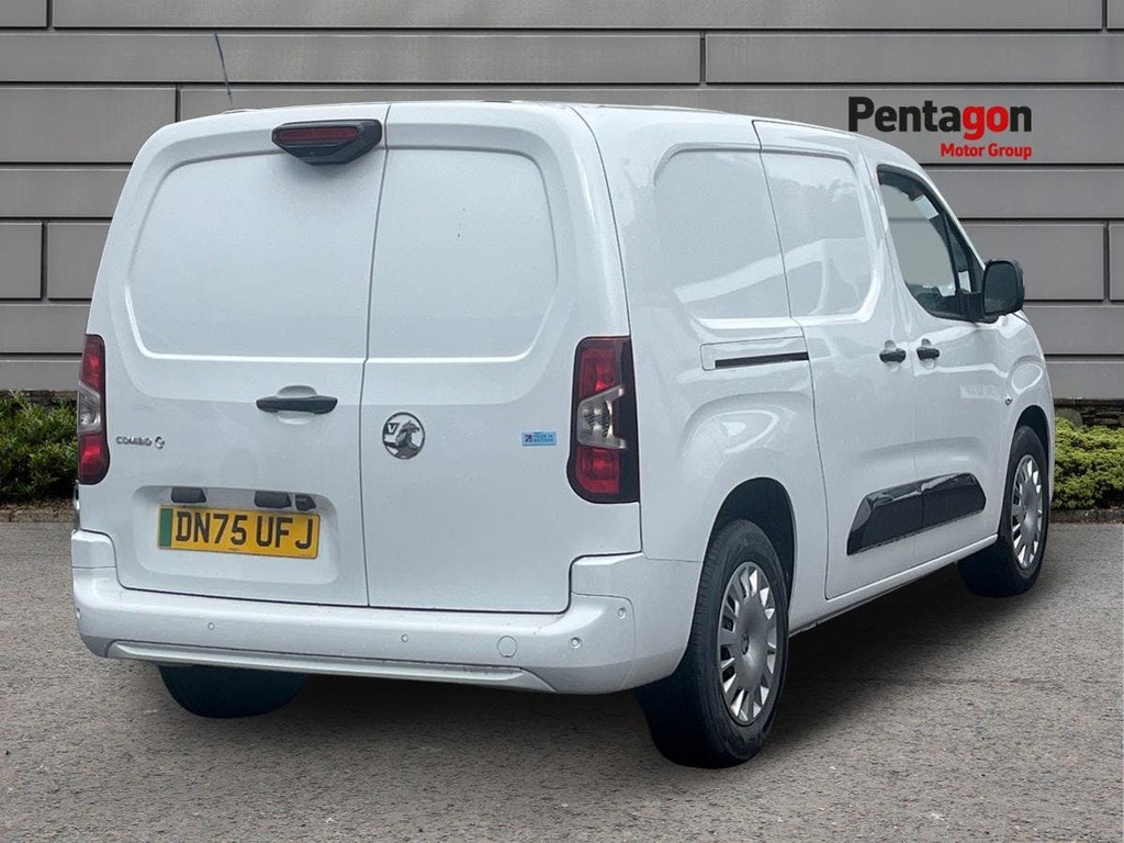 Vauxhall Combo-e Life 52Kwh Pro Xl Panel Van 6Dr Lwb 11Kw White #4