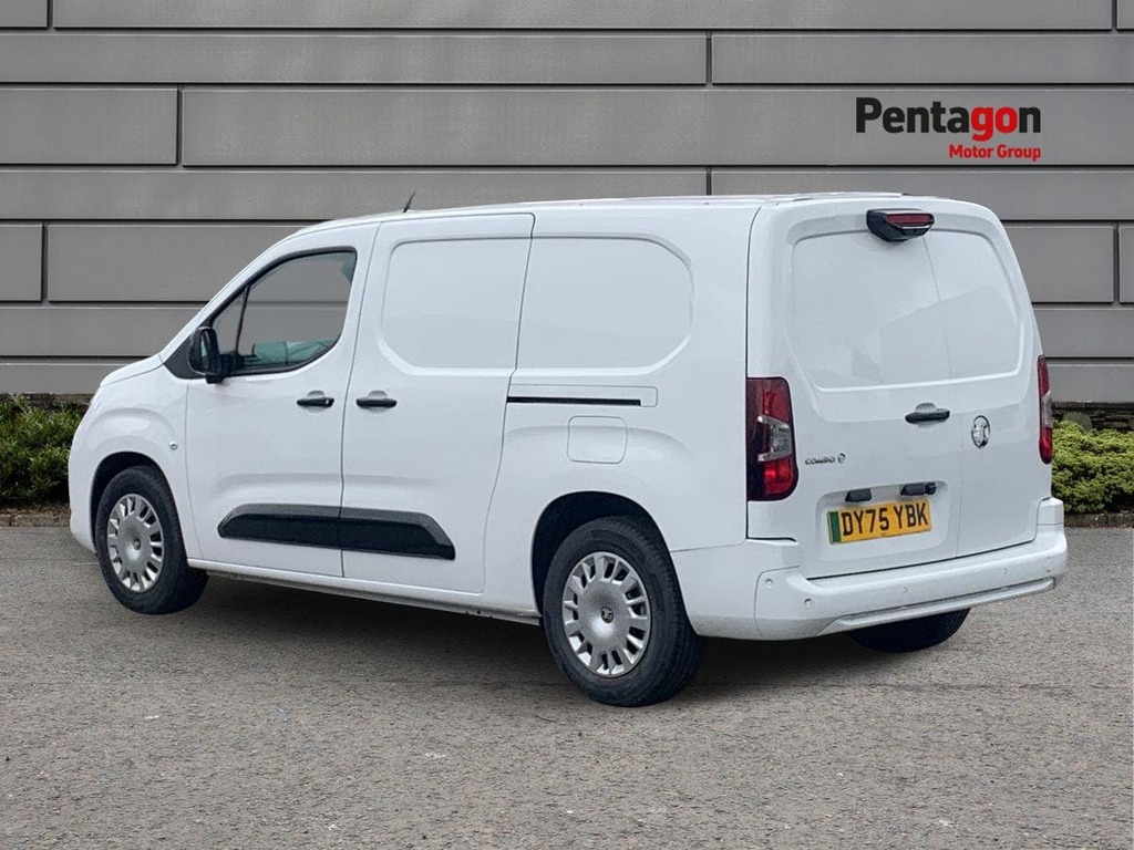 Vauxhall Combo-e Life 52Kwh Pro Xl Panel Van 6Dr Lwb 11Kw White #2