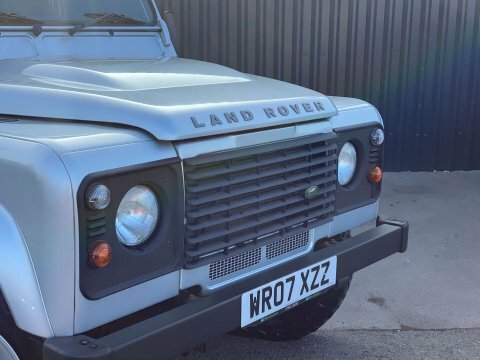 Land Rover Defender 90 County Hard Top Silver #2