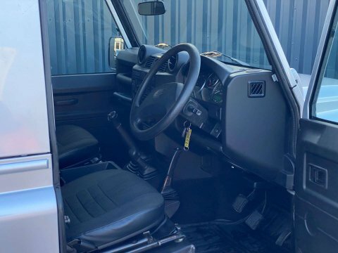 Land Rover Defender 90 County Hard Top Silver #6
