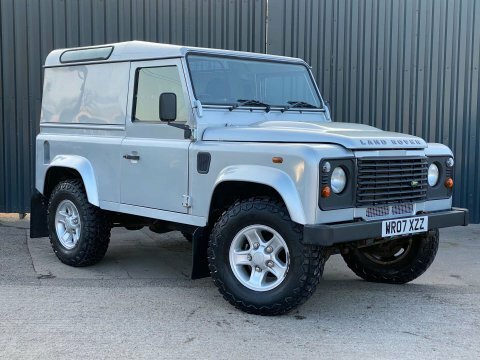 Land Rover Defender 90 County Hard Top Silver