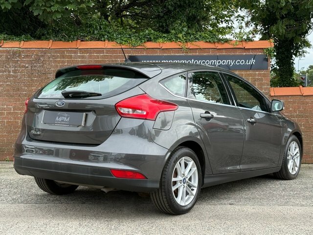 Ford Focus 1.6 Zetec Hatchback Powershift Euro 6 Grey #5
