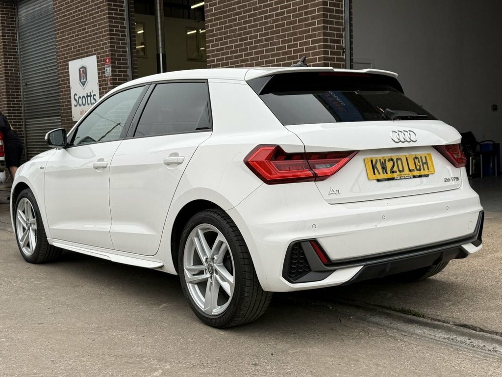 Audi A1 1L S Line KW20LOH White #4