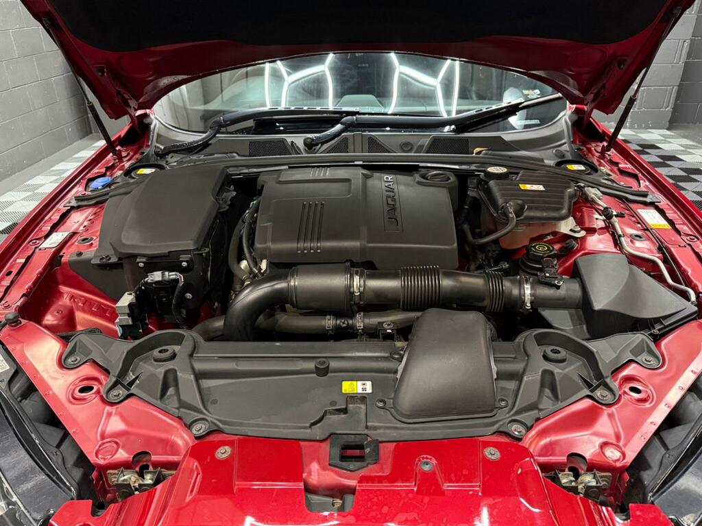 Jaguar XF 2.2 D R-sport Black Sportbrake 200 Bhp Black #38