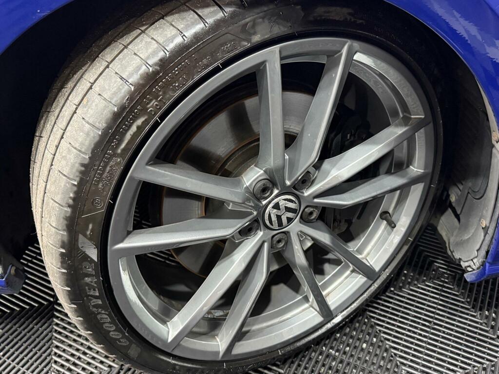 Volkswagen Golf R Blue #4