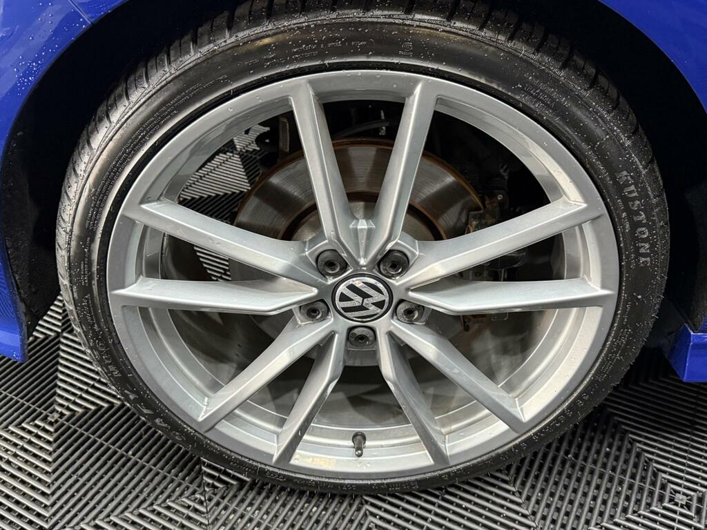 Volkswagen Golf R Blue #5