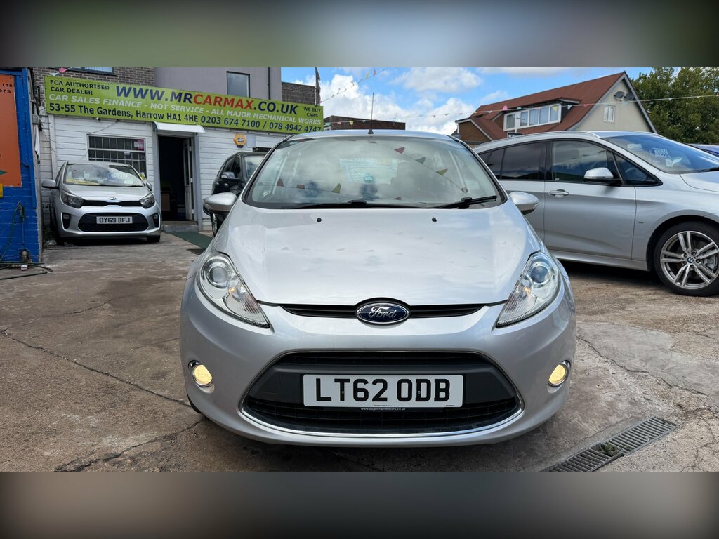 Ford Fiesta 1.4 Zetec Hatchback 154 Gkm Silver #2