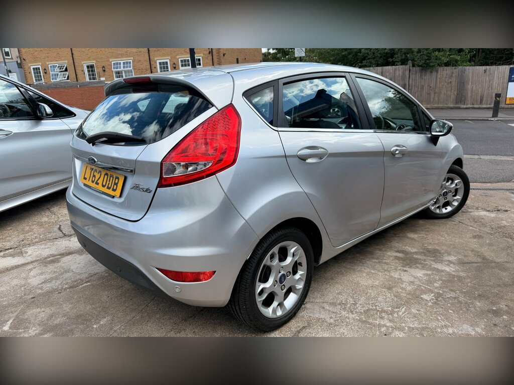 Ford Fiesta 1.4 Zetec Hatchback 154 Gkm Silver #5