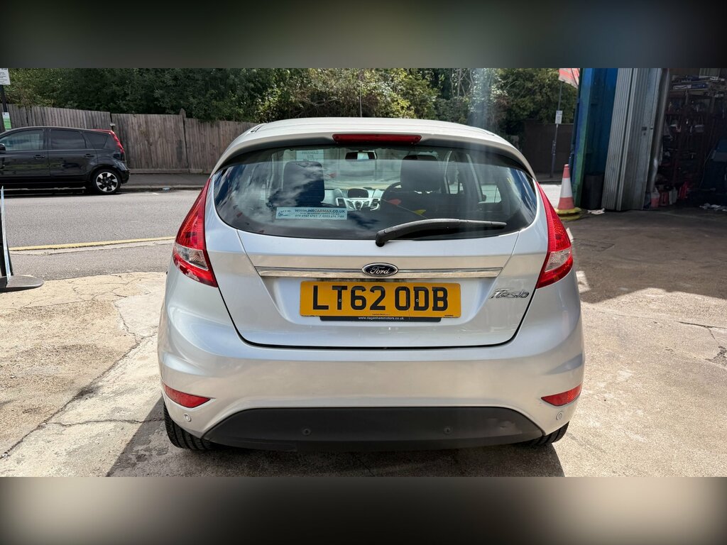 Ford Fiesta 1.4 Zetec Hatchback 154 Gkm Silver #6