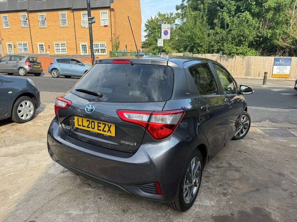 Toyota Yaris 1.5 Vvt-h Y20 Bi-tone Hatchback Hybrid Grey #5