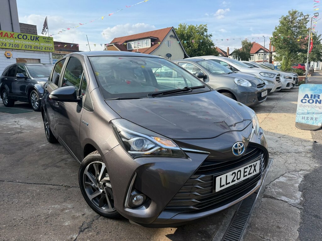 Toyota Yaris 1.5 Vvt-h Y20 Bi-tone Hatchback Hybrid Grey #3