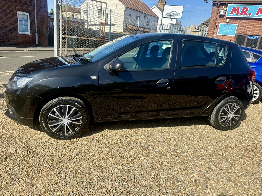 Dacia Sandero 1.2 Ambiance 1.2 16V 75 2017 PJ17FGN Black #6