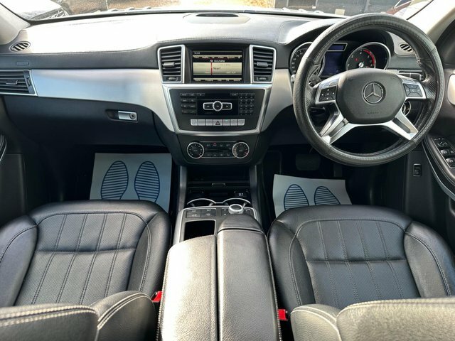 Mercedes-Benz GL Class White #29