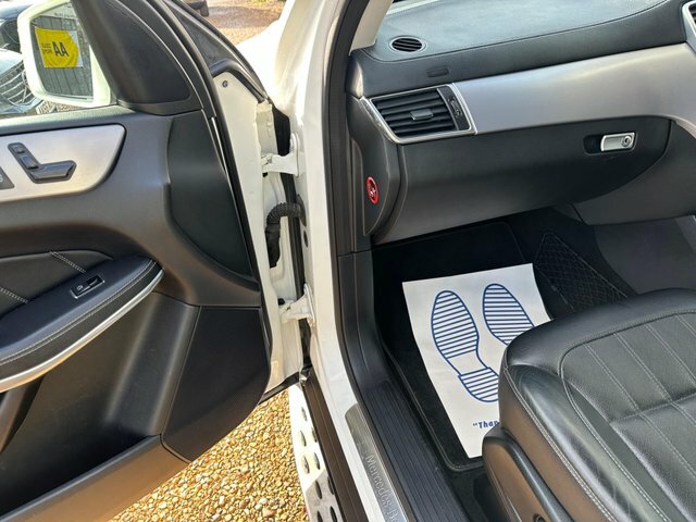 Mercedes-Benz GL Class White #66