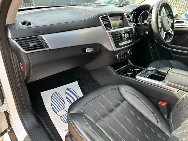 Mercedes-Benz GL Class White #62