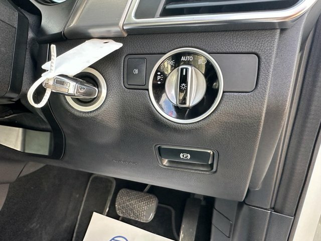Mercedes-Benz GL Class White #42