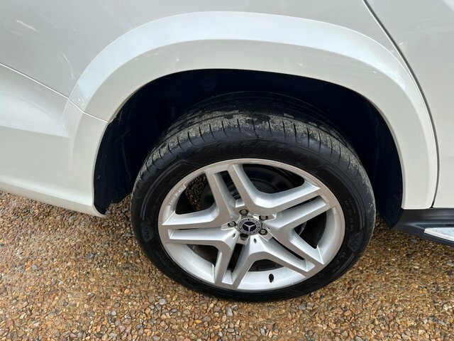Mercedes-Benz GL Class White #51