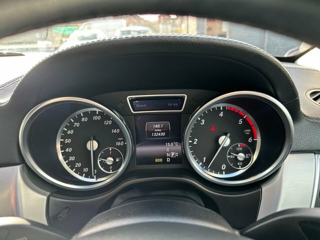 Mercedes-Benz GL Class White #56
