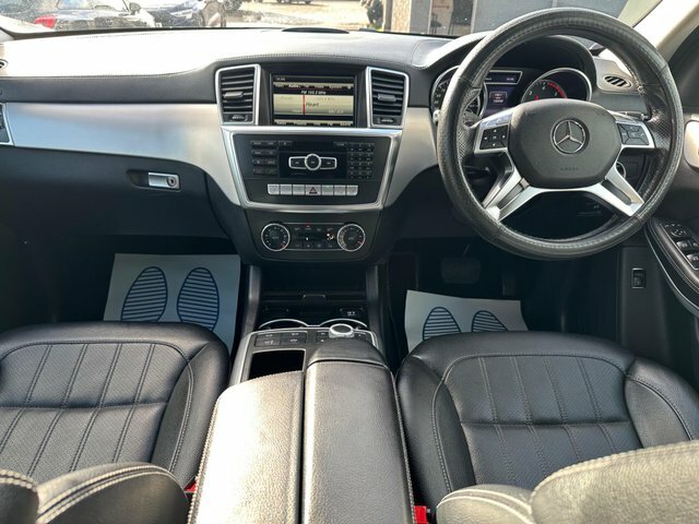 Mercedes-Benz GL Class White #28