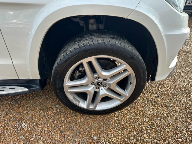 Mercedes-Benz GL Class White #52