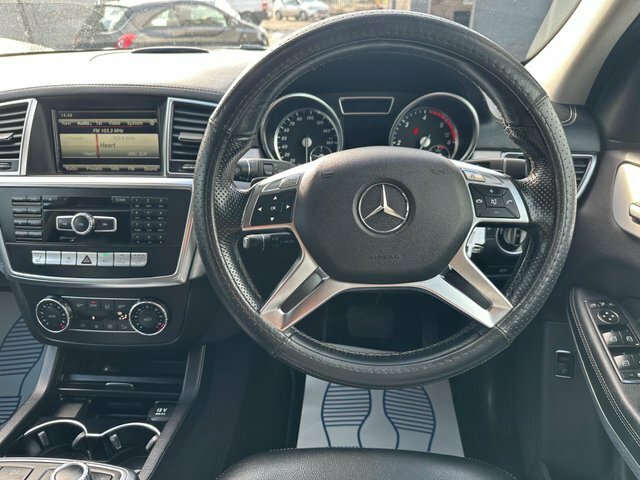 Mercedes-Benz GL Class White #61