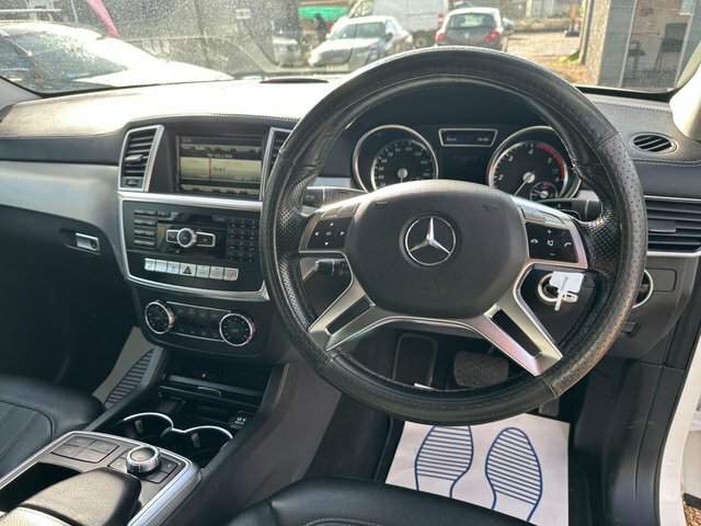 Mercedes-Benz GL Class White #59