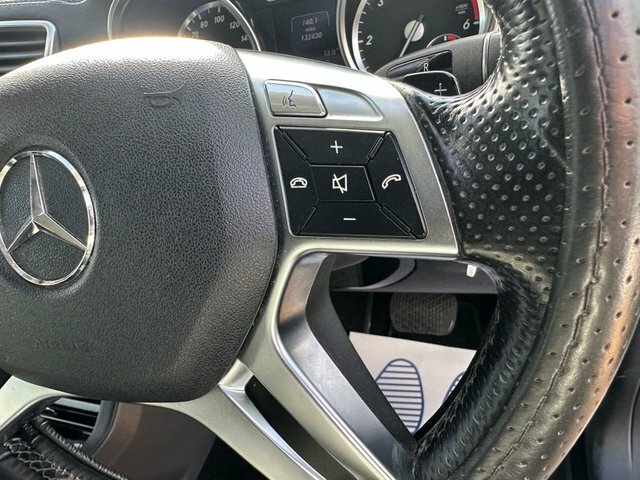 Mercedes-Benz GL Class White #41