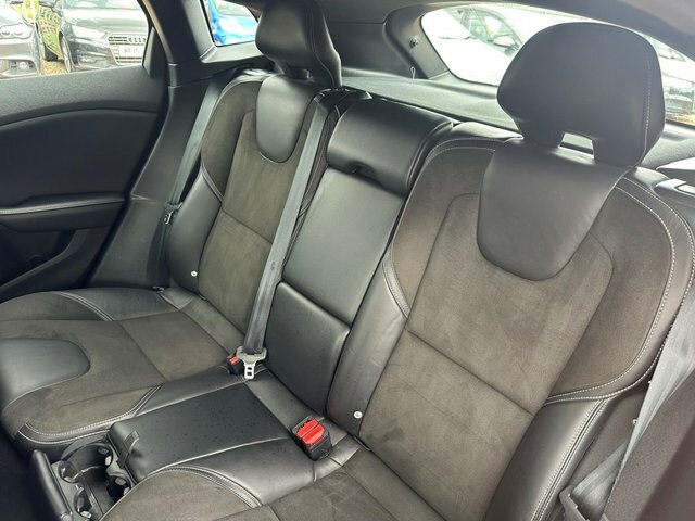 Volvo V40 2.0 D4 R-design Lux Nav Euro 6 Ss  #33