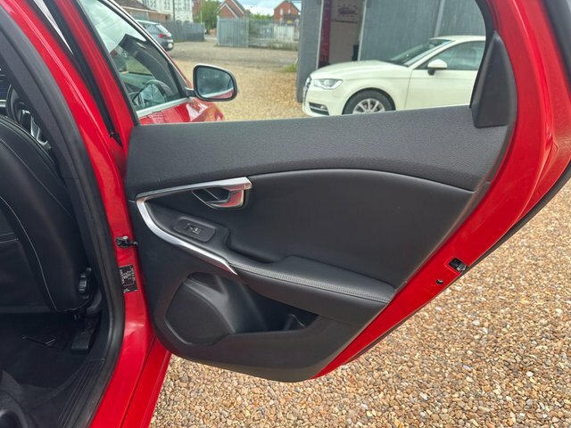 Volvo V40 2.0 D4 R-design Lux Nav Euro 6 Ss  #38