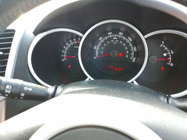 Kia Venga 1.4 Ecodynamics 2 Euro 5 S S Black #4