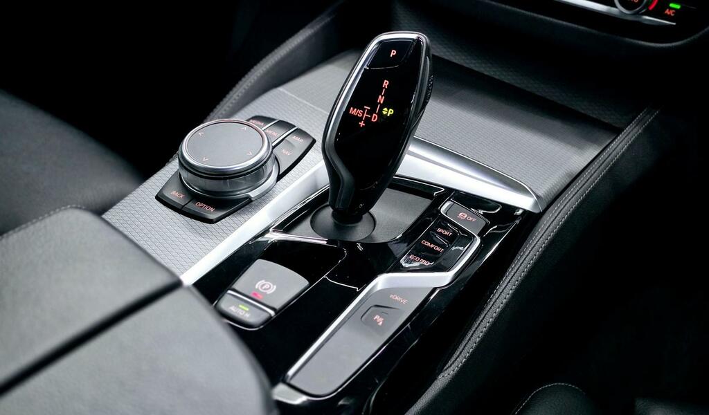 BMW 5 Series Se Blue #47
