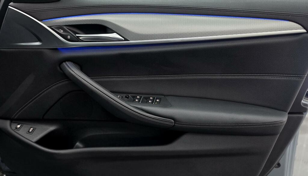 BMW 5 Series Se Blue #52