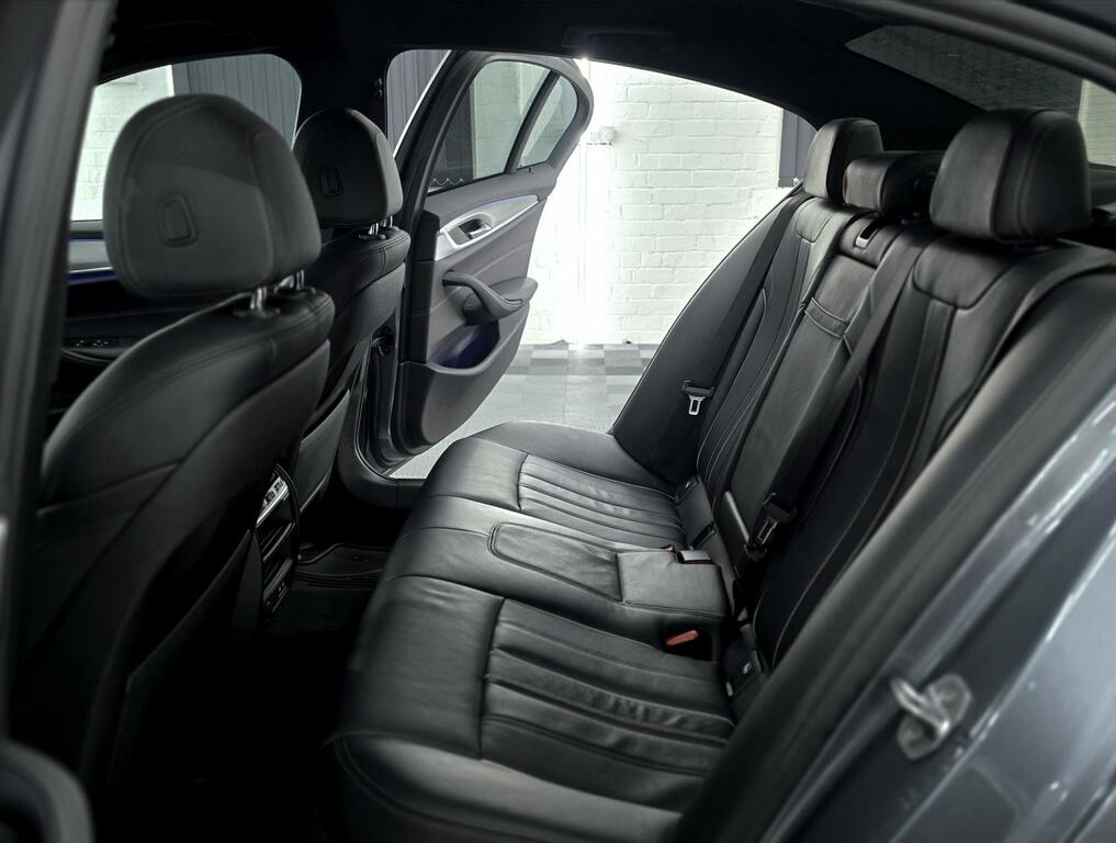 BMW 5 Series Se Blue #51