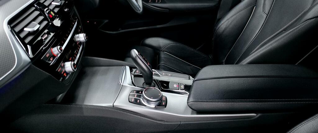 BMW 5 Series Se Blue #46